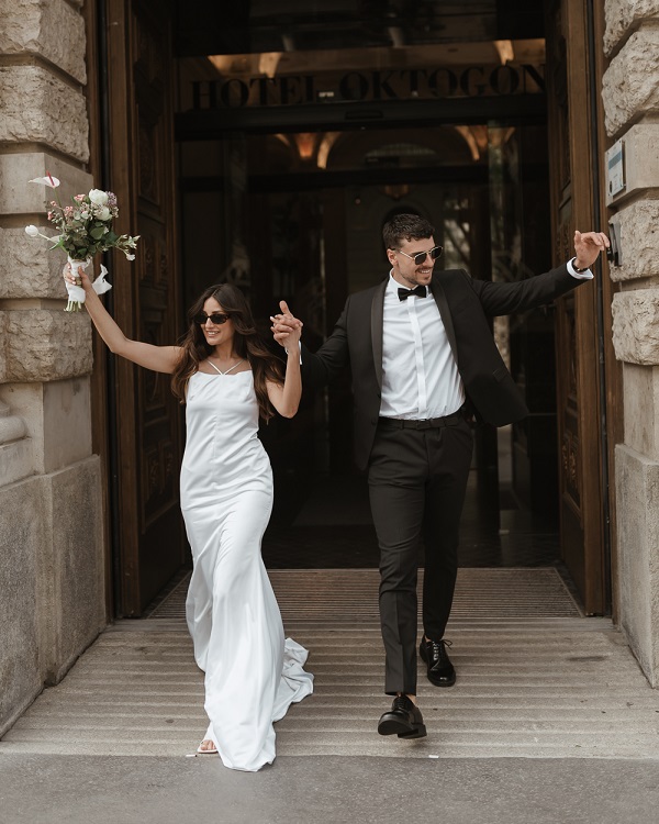 Menyasszony medence pezsgő